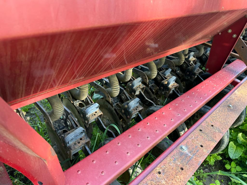 303 CaseIH 5100 Soybean Special Drill