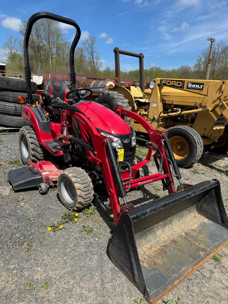 320 Mahindra eMax20S Tractor