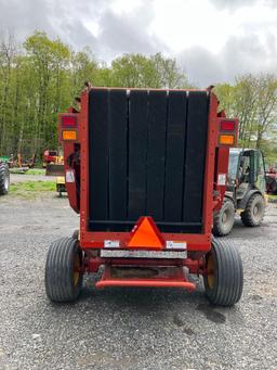 332 New Holland BR740 Round Baler