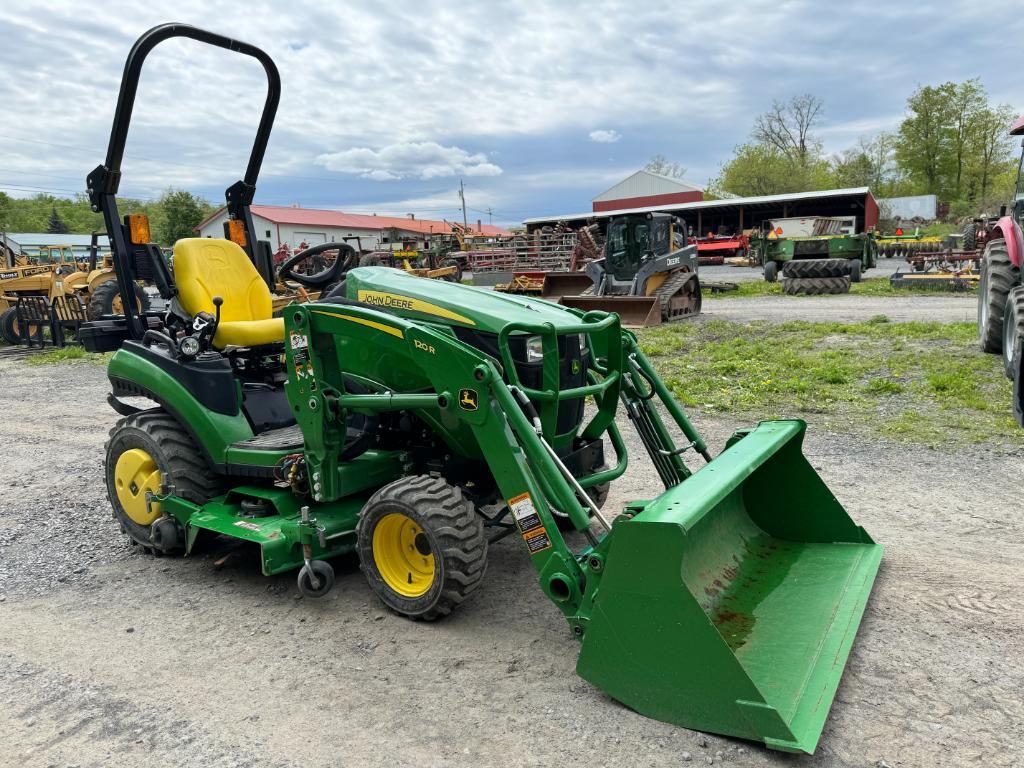 402 John Deere 1025R Tractor