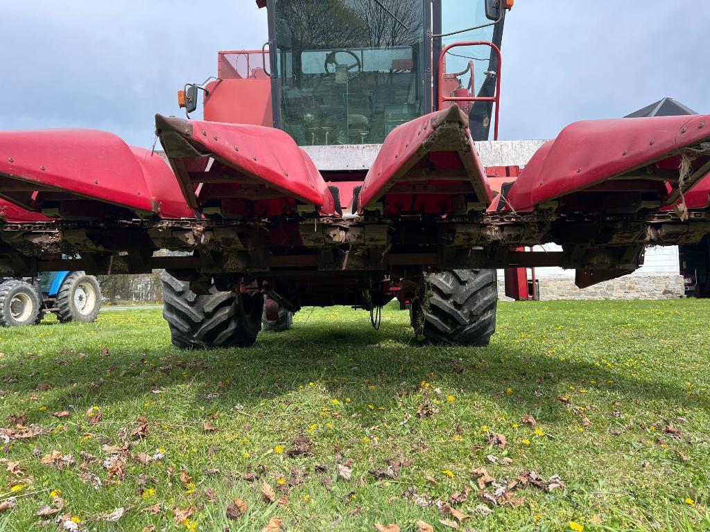 6 CaseIH 1666 Combine