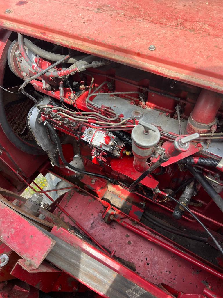 6 CaseIH 1666 Combine