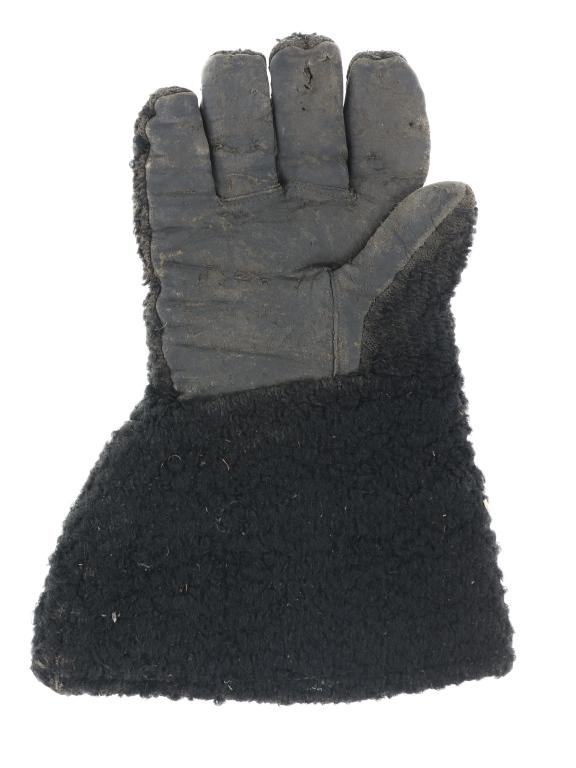 Wooly Sheep Wool Military Gauntlet Gloves c. 1930s