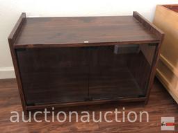 Furniture - Television stand, double glass doors, 28.5"wx19"hx16"d