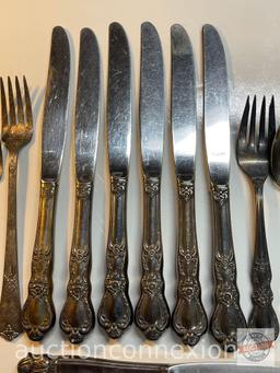 Vintage flatware - 20 pcs - 12 knives, 4 spoons, 4 forks