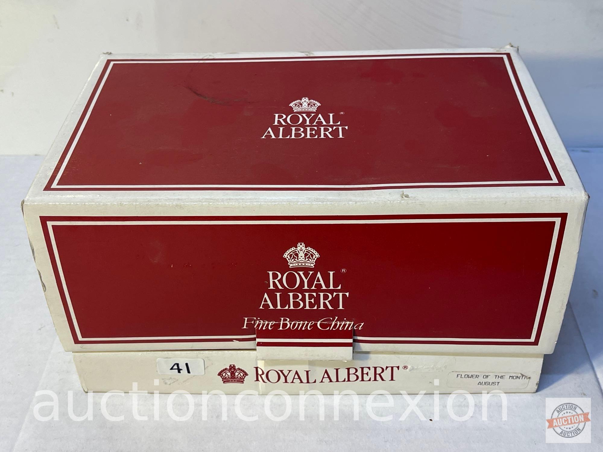 Royal Albert Bone China, Cup & Saucer