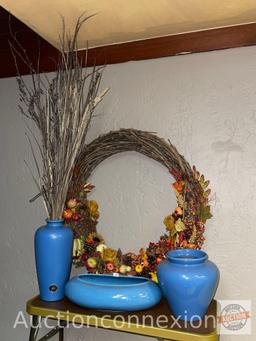 Vases/planters - 3 vases and large wreath