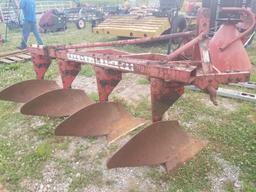 MASSEY FERGUSON 82 3PH 4 BOTTOM PLOW, S: 061438, **SELLS ABSOLUTE**