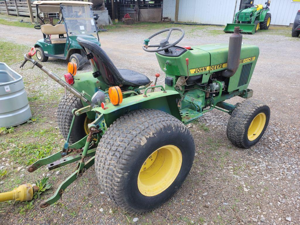 JOHN DEERE 650 TRACTOR,RUNS/DRIVES, HOURS SHOWING 1699, SN:CH060S019500