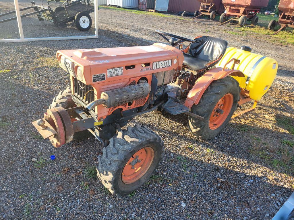 KUBOTA B7100 TRACTOR, 4WD, RUNS/DRIVES, HOURS SHOWING: 1808,