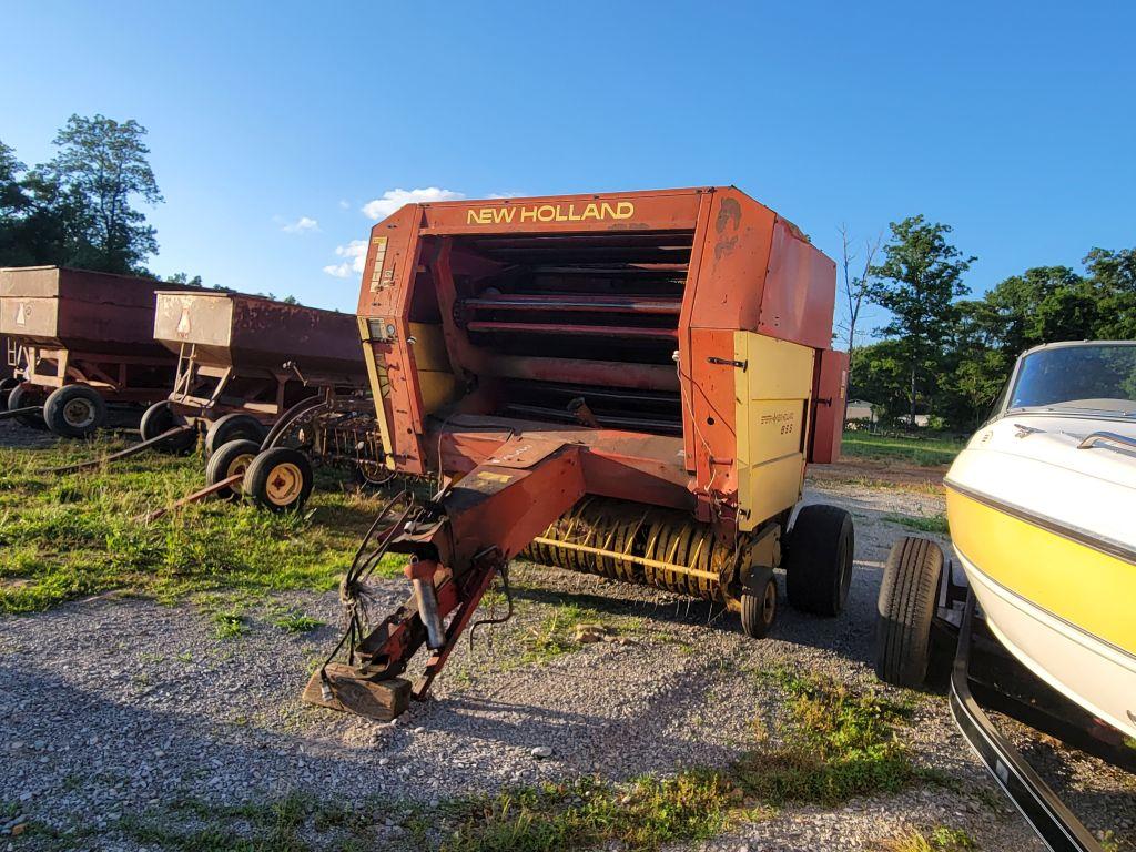 NEW HOLLAND 855 ROUND BALER, NEW AIR BAGS, HAS MONITOR, SELLER SELLING DUE