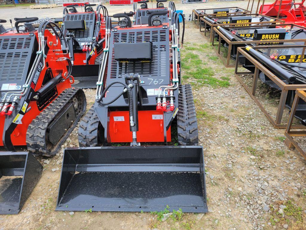 UNUSED 2024 AGT SKID STEER LOADER 23W, LRT23, 23 HP, SN: A231008391, **SELL