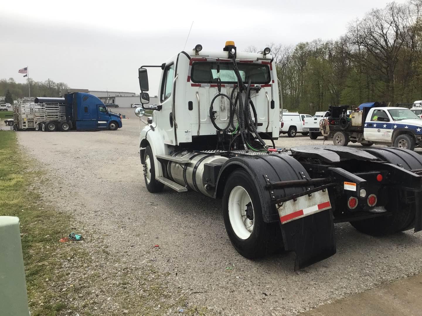 2015 FREIGHTLINER M2 Serial Number: 1FUBC5DV2FHGL2667