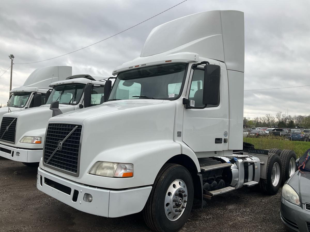 2017 VOLVO VNM-SERIES Serial Number: 4V4MC9DG9HN979993