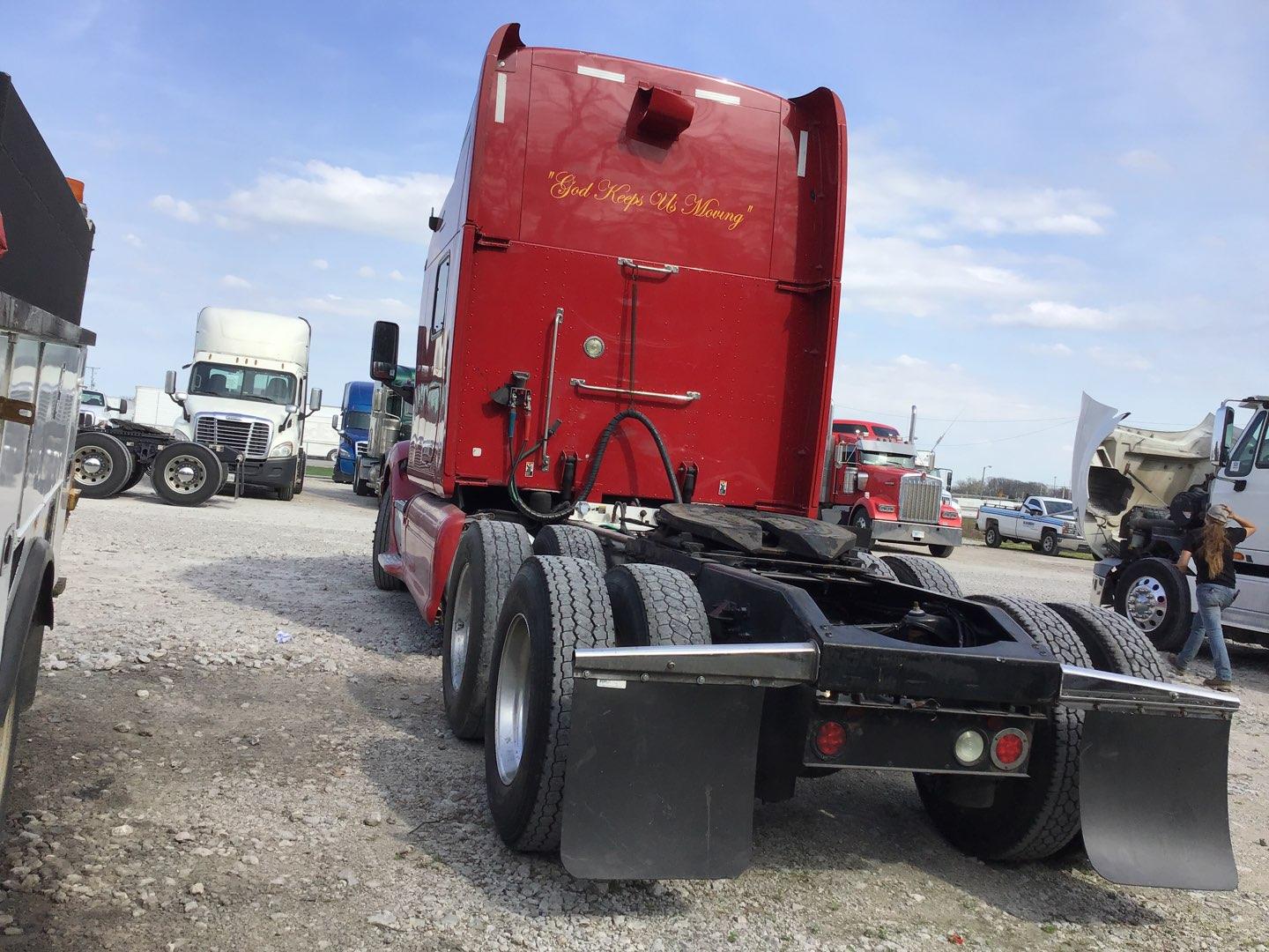 2014 PETERBILT 587 Serial Number: 1XP4D49X2ED221756