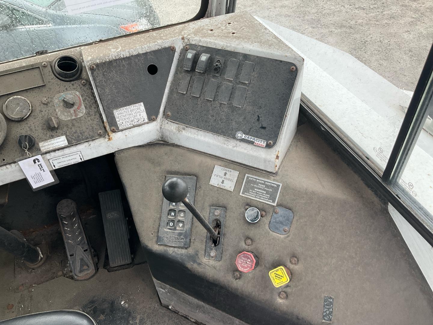 2018 CAPACITY TJ6500T SPOTTER Serial Number: 4LMSF2111JL031623