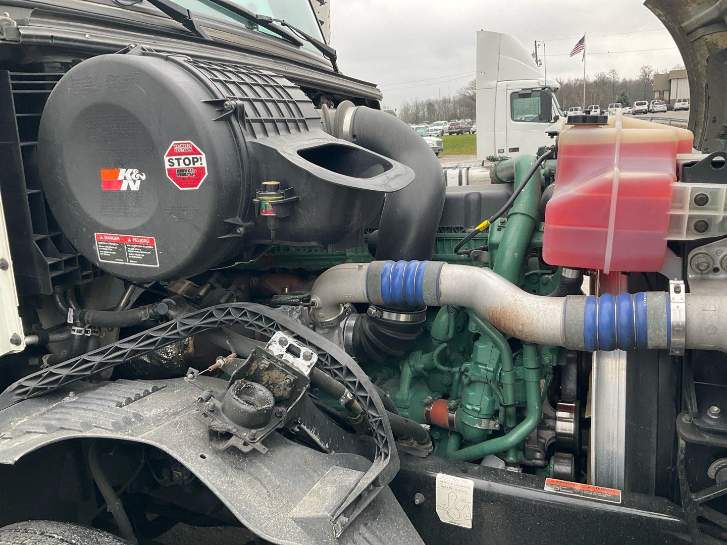 2018 VOLVO VNL64T780 Serial Number: 4V4NC9EHXJN889933