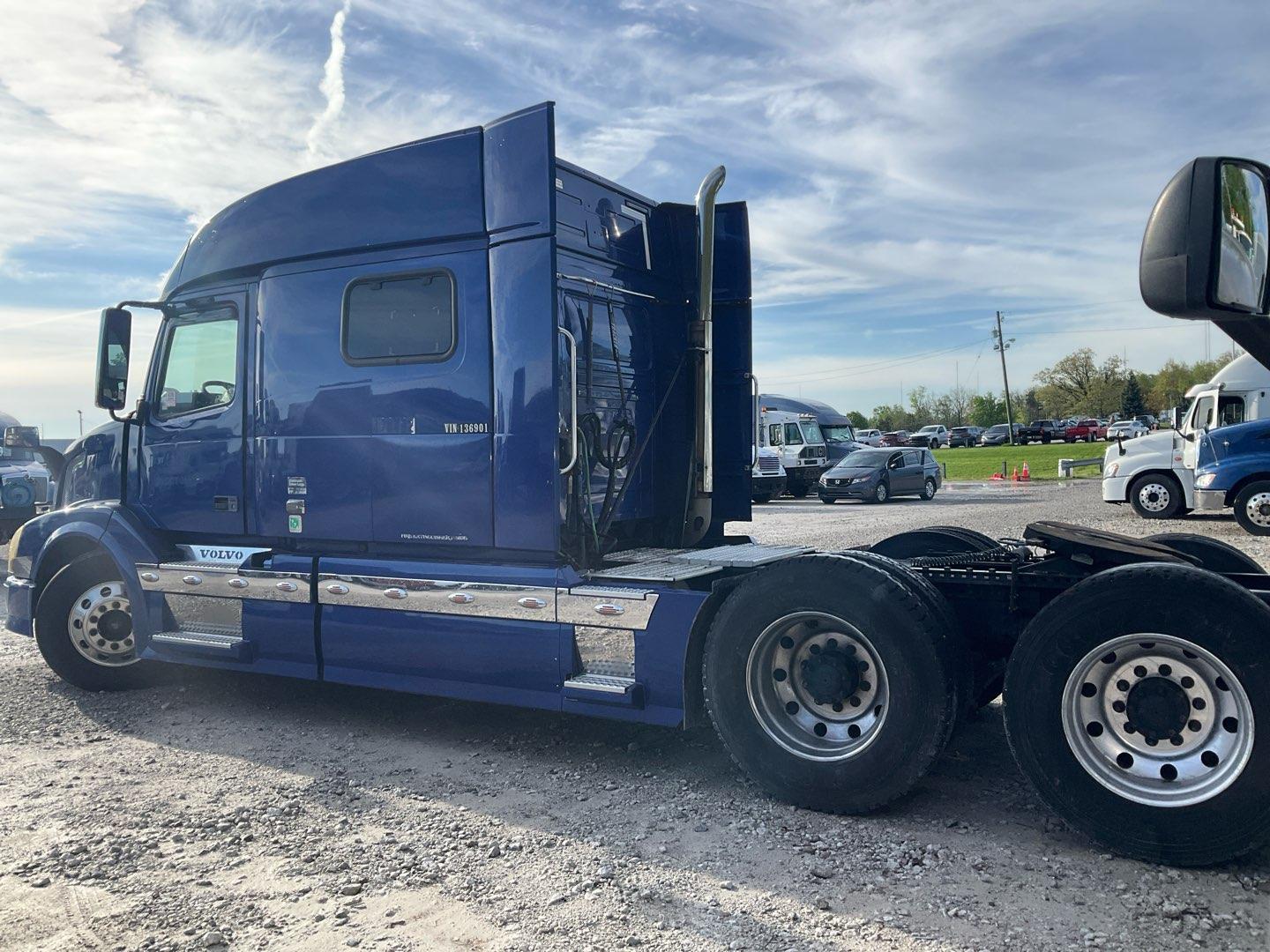 2013 VOLVO VNL64T740 Serial Number: 4V4NC9EH7DN136901