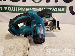 Makita  18 V Lxt 6.5" Circular Saw, XSS02Z (1 Yr Factory Warranty) Recon