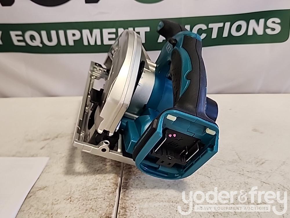 Makita  18 V Lxt 6.5" Circular Saw, XSS02Z (1 Yr Factory Warranty) Recon