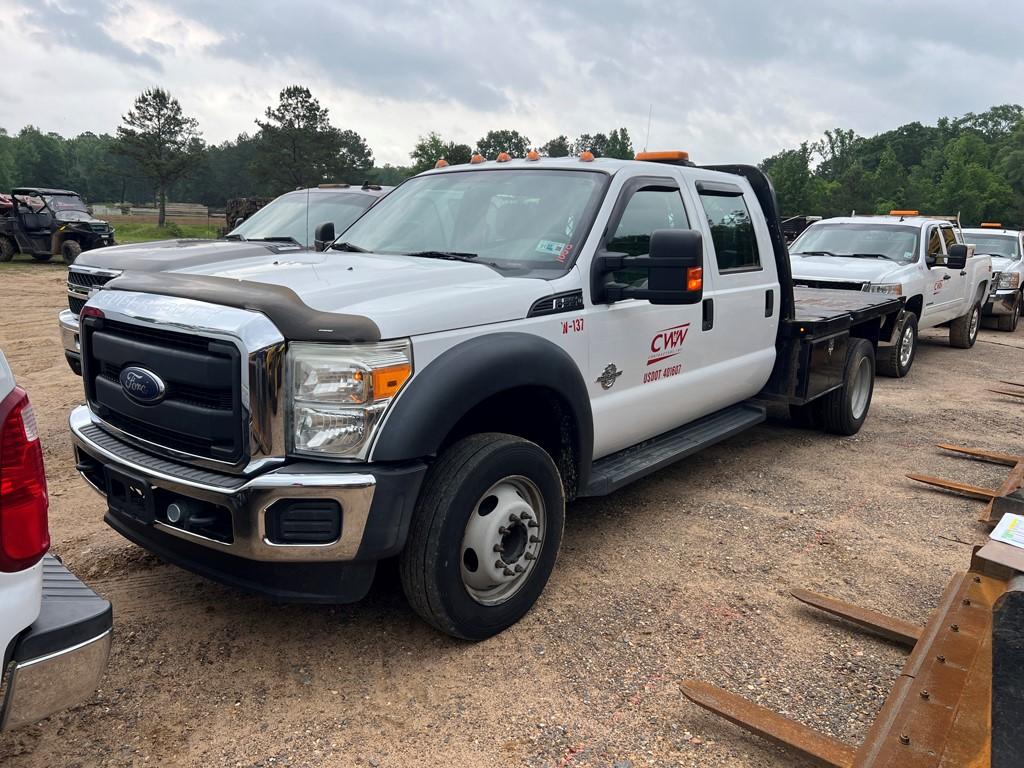 2015 FORD F550 XLT SUPER DUTY FLATBED TRUCK, 196,876 miles  CREW CAB, 6.7L