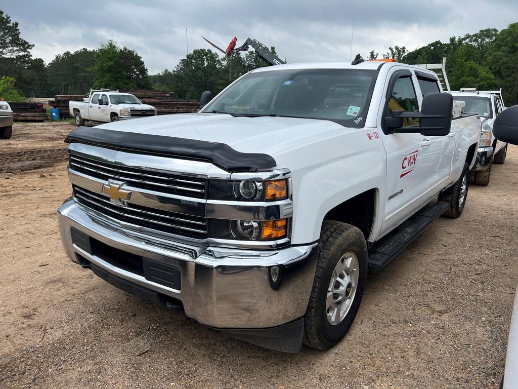 2016 CHEVROLET 2500 HD TRUCK, 281,515 Miles,  CREW CAB, 4WD, 6.0L GAS, S# 1