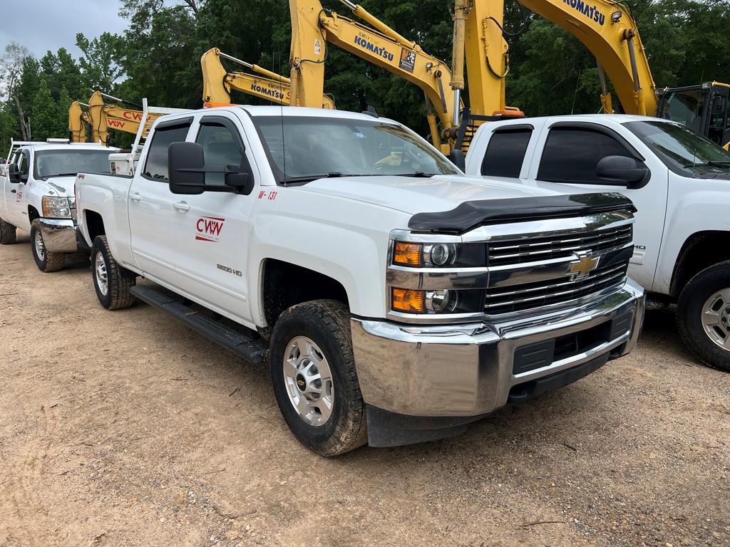 2016 CHEVROLET 2500 HD TRUCK, 281,515 Miles,  CREW CAB, 4WD, 6.0L GAS, S# 1