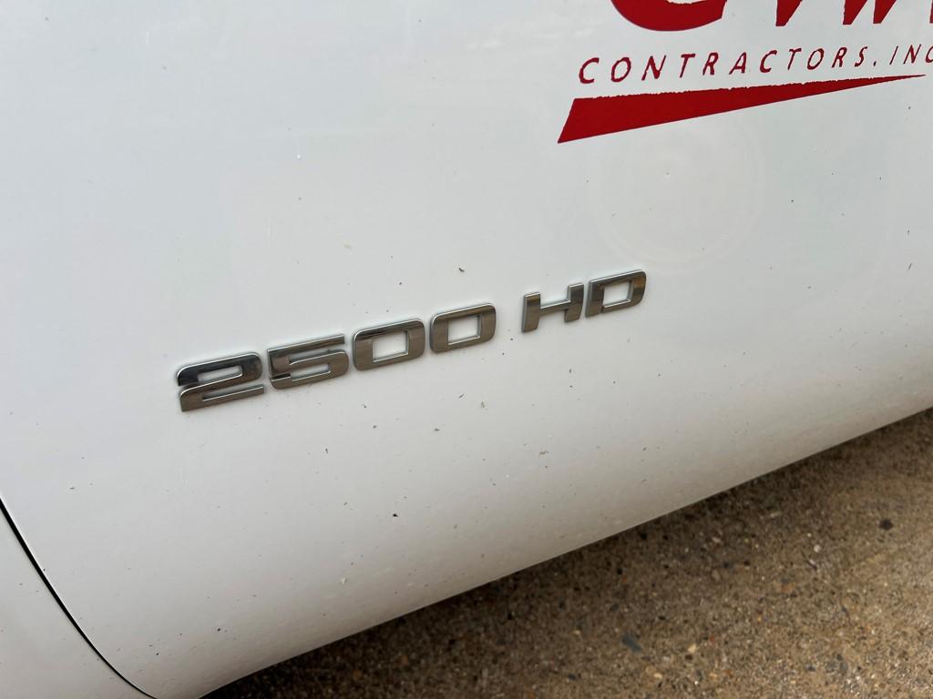 2013 CHEVROLET 2500 HD TRUCK, 304,612 Miles,  EXT CAB, 4X4, 6.0L GAS, S# 1G