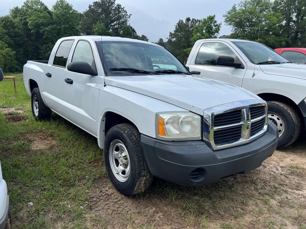 2006 DODGE DAKOTA PICKUP, 104,265 mi,  V6 GAS, AUTO, CREWCAB, PS, AC, S# 1D