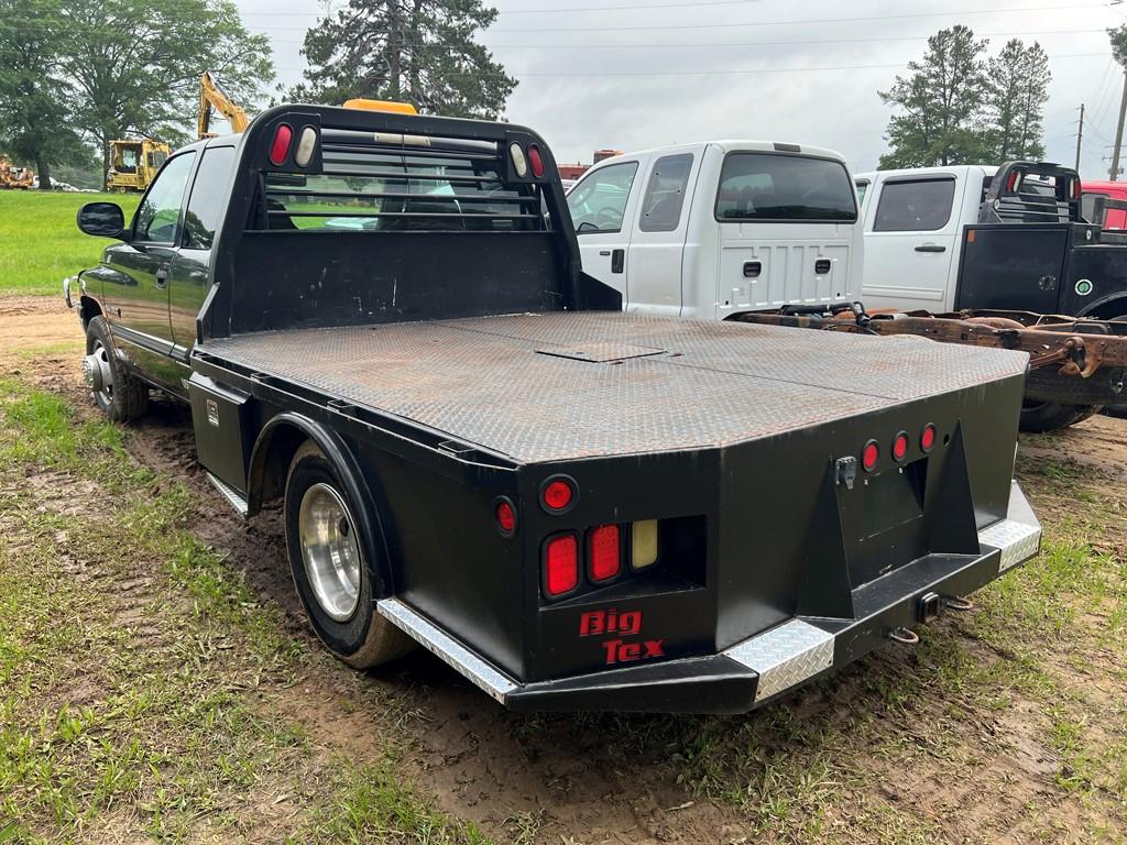 1999 DODGE RAM 3500 FLATBED TRUCK, 55,688+ mi showing,  DIESEL, 5 SPEED, EX