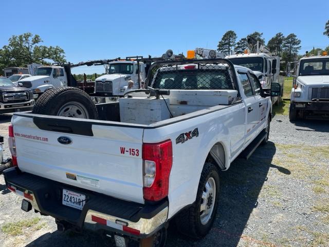 2021 FORD F350XL TRUCK, Approx 115,000 Miles,  HIRAIL, CREW CAB, S# 1FT7W3B