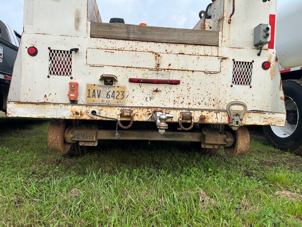 2006 CHEVROLET 3500 HIRAIL SERVICE TRUCK, 327,399+ mi,  V8 GAS, AUTO, EXTEN