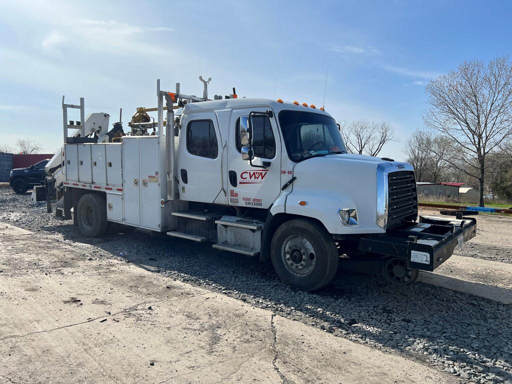 2016 FREIGHTLINER 108SD WELDING TRUCK, 124,925 Miles,  CUMMINS 300, 10 SPEE