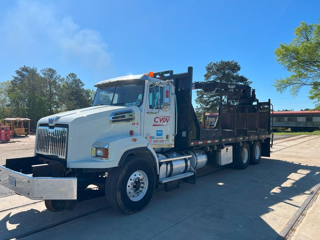 2015 WESTERN STAR 4700SB GRAPPLE TRUCK, 164,316 Miles,  HIRAIL, DETROIT DD1