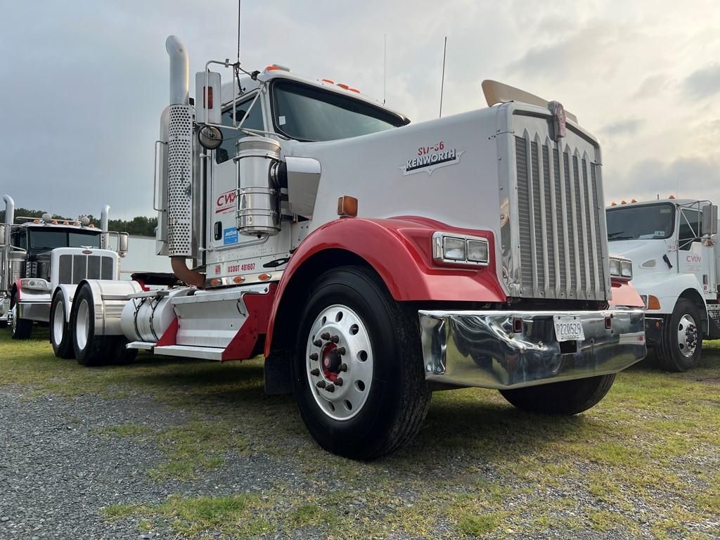 2008 KENWORTH W900 TRUCK TRACTOR, 453,961 Miles-1729 hours on meter  DAY CA