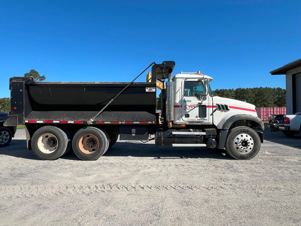 2007 MACK CTP713 GRANITE DUMP TRUCK, 712,110 Miles,  MACK MP7-405 ENG, ALLI