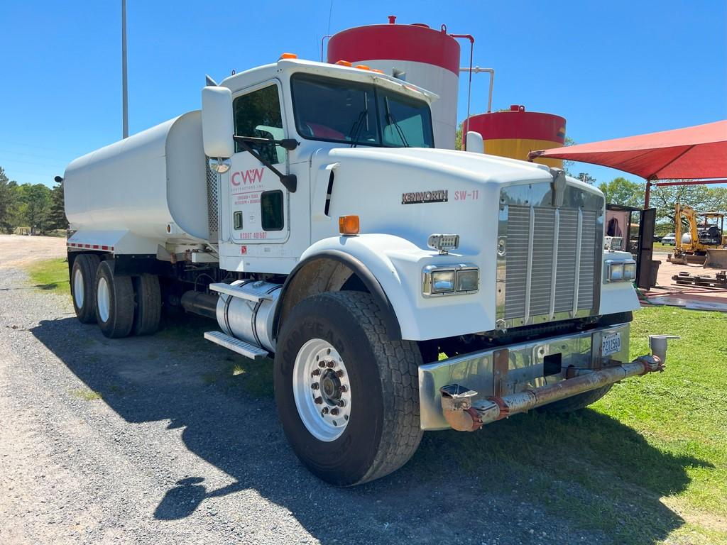 1999 KENWORTH W9000B WATER TRUCK, 211,309 Miles,  4,000 GALS WATER TRUCK W/