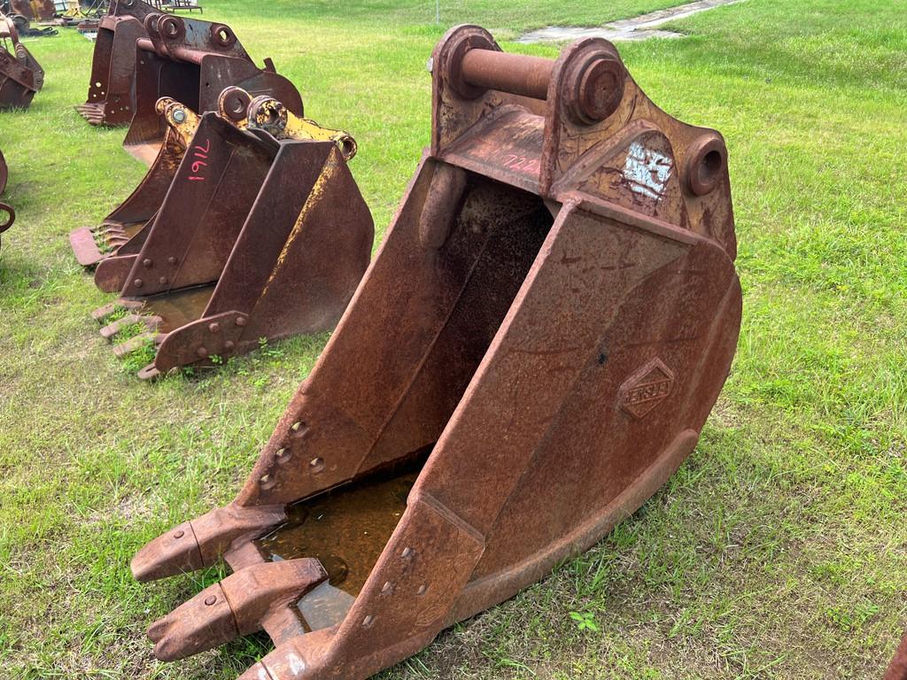 HENSLEY DITCHING BUCKET,  24", FITS JOHN DEERE EXCAVATOR