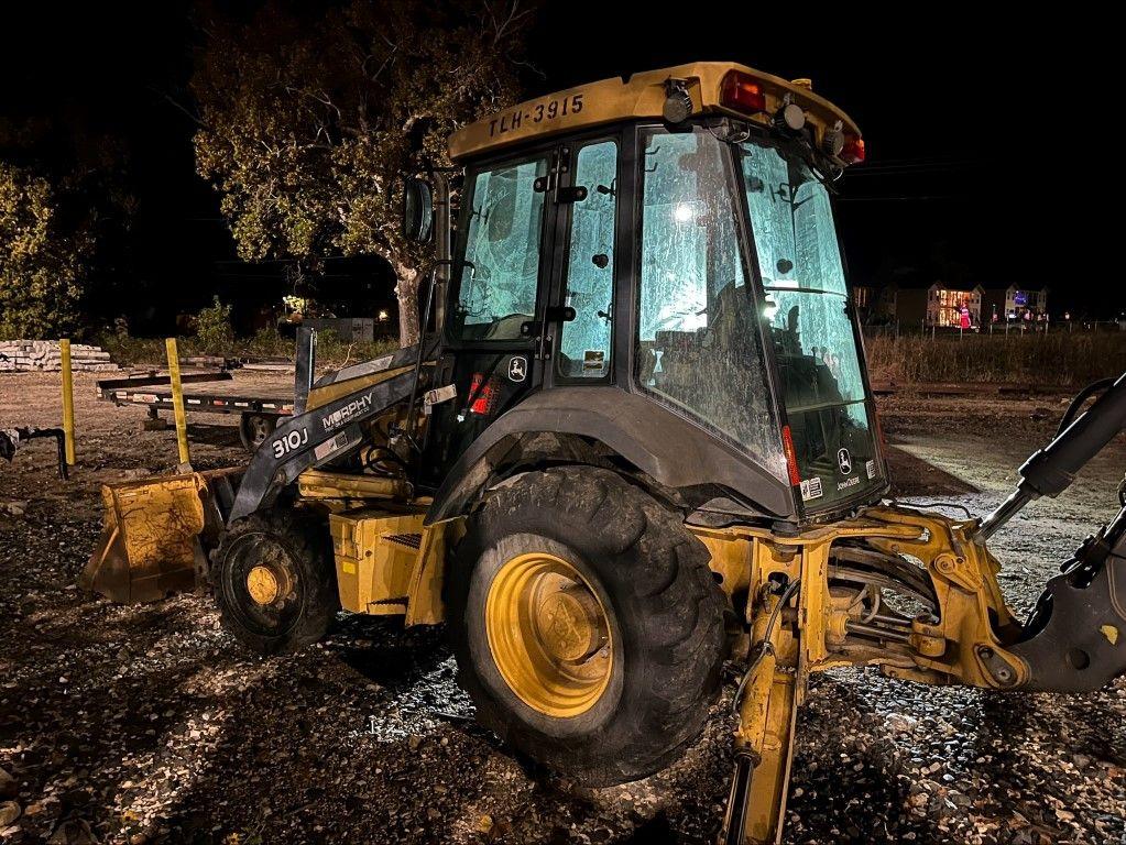 2010 JOHN DEERE 310J BACKHOE,  UP# TLH3915, S# T0310JX173915, 6950 HRS ON M