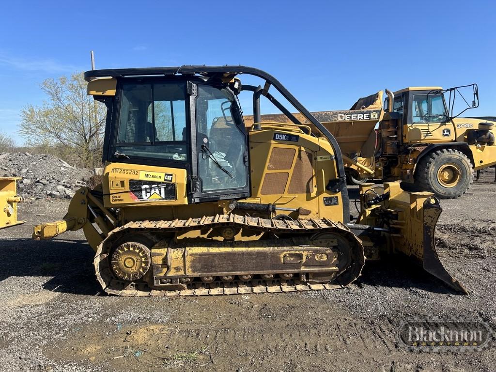 2018 CATERPILLAR D5K2 XL CRAWLER DOZER, 3940 HRS  EROPS, AC, SWEEPS, 6 WAY