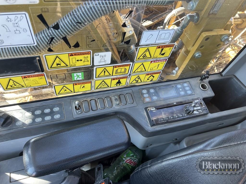 2016 CATERPILLAR 323FL EXCAVATOR, 4367 HRS  EROPS, AC, HYDRAULIC THUMB, AUX