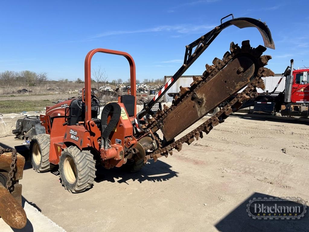 2010 DITCH WITCH RT40 TRENCHER, 1986 hrs  DEUTZ DIESEL, 4WD, H314 TRENCHER,