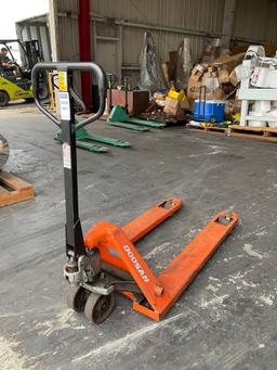 DOOSAN... HYDRAULIC PALLET JACK , APPROX MAX CAPACITY 5500LBS