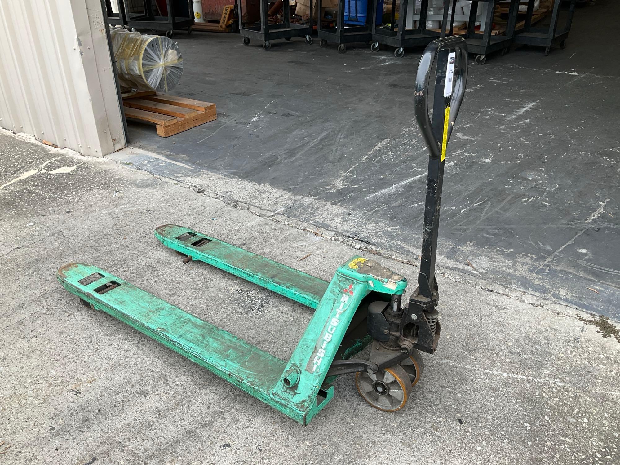 MITSUBISHI HYDRAULIC PALLET JACK, APPROX MAX CAPACITY 5500LBS