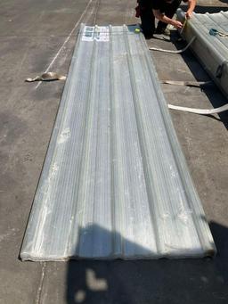 UNUSED POLYCARBONATE ROOF PANELS CLEAR, APPROX 35.43IN x 11.81FT, APPROX 30 PIECES ( PLEASE NOTE