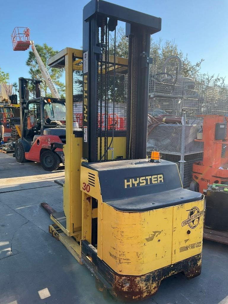 HYSTER ORDER PICKER MODEL R30XMS2, ELECTRIC, APPROX 24VOLTS, APPROX MAX CAPACITY 3000LBS, APPROX ...