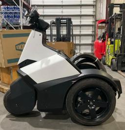 SEGWAY SE-3 PATROLLER, ELECTRIC, 100-240VAC, BILL OF SALE ONLY, RUNS & DRIVES , EXTRA TIRES INCLU...