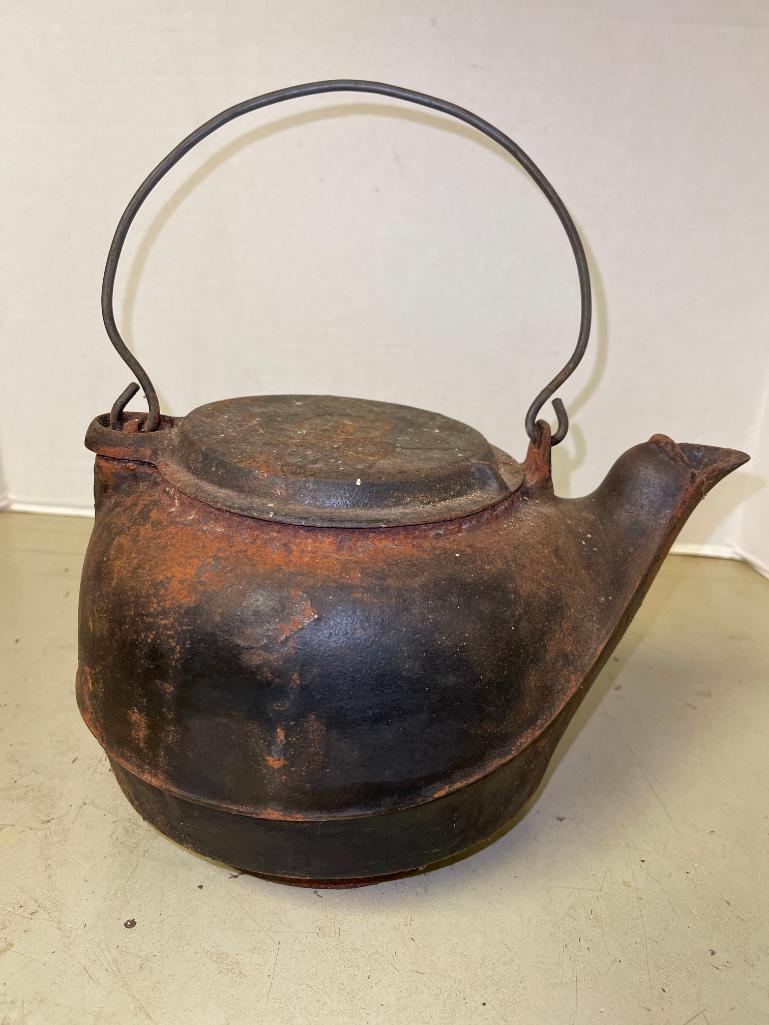 Antique Cast Iron Tea Pot w/Swivel Lid