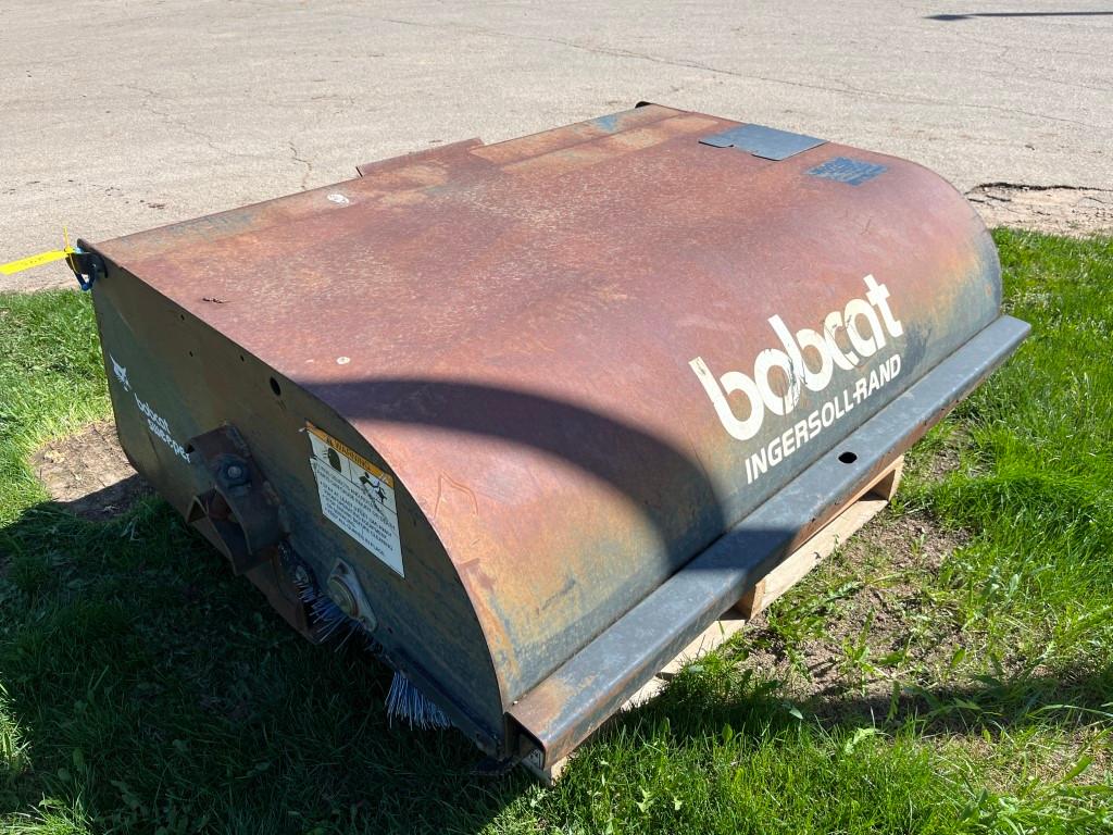 Bobcat 60" Pickup Broom