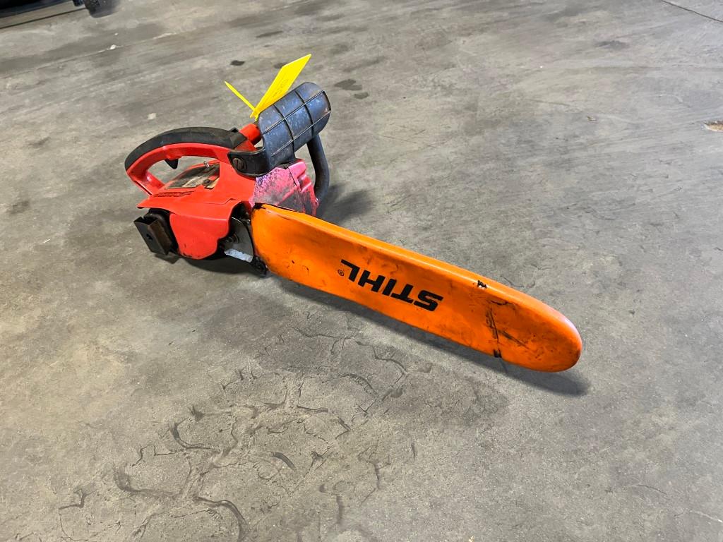 Homelite XL Chainsaw